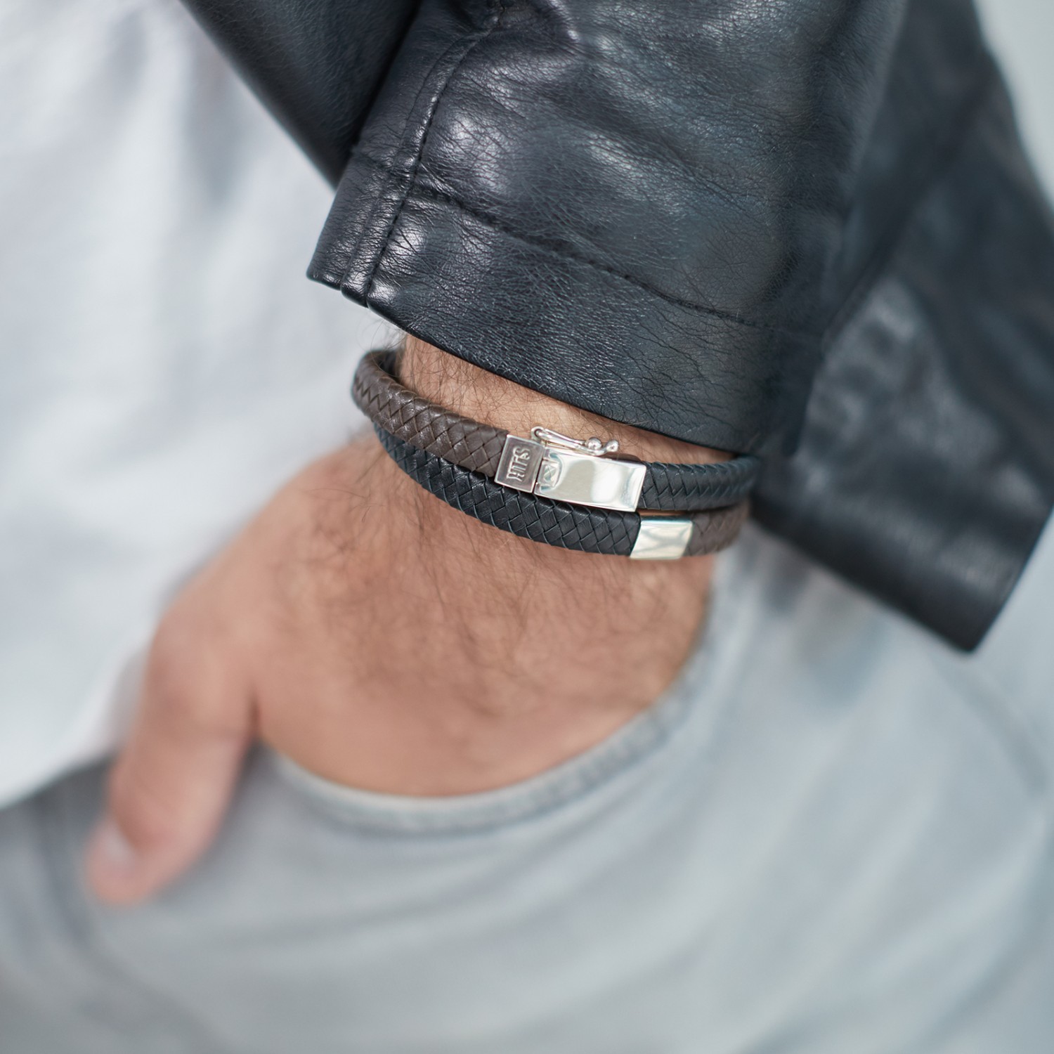 achterstalligheid Kapel Portugees SILK Wikkel Armband | 258BBR Armband Alpha | Zwart Bruin Leer