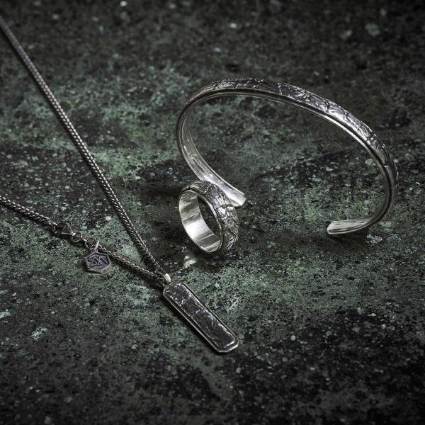 E400 hanger zilver SXM-earth Collectie