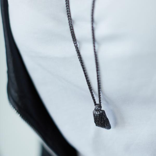 S27BLK zwart rhodium Slang Ketting Fierce Collectie