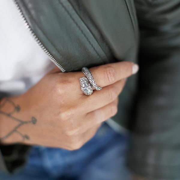 S28 Zilveren Slangen Ring Dames Fierce Collectie