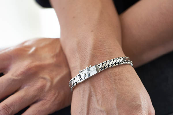 195 ARMBAND