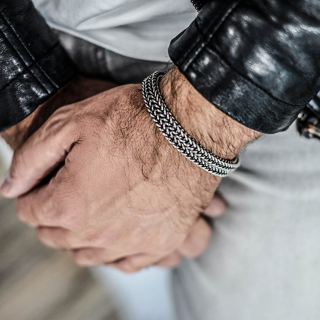 Stam Canberra Vijandig Top 5 Zilveren armband heren van SILK Jewellery