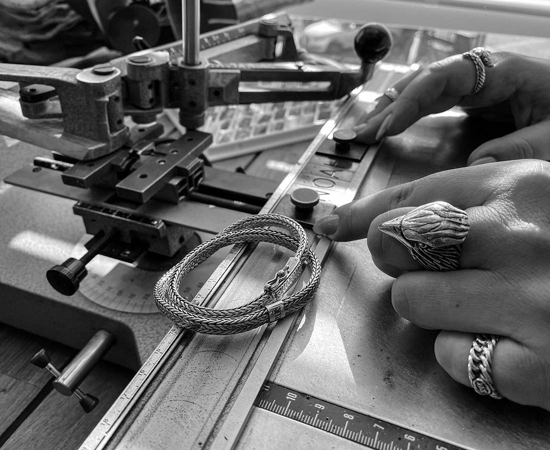 zilveren armband met naam graveren